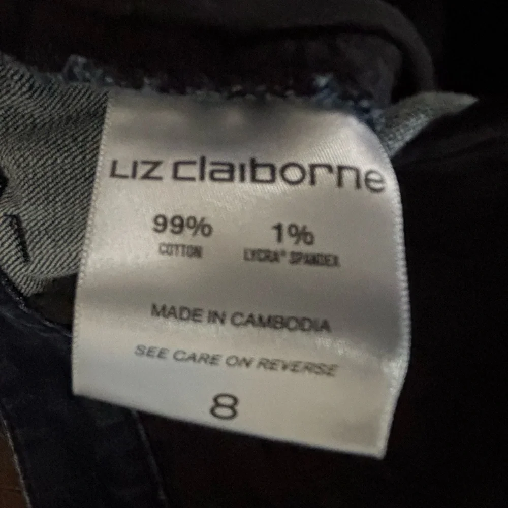 Liz Claiborne women denim shorts Size 8